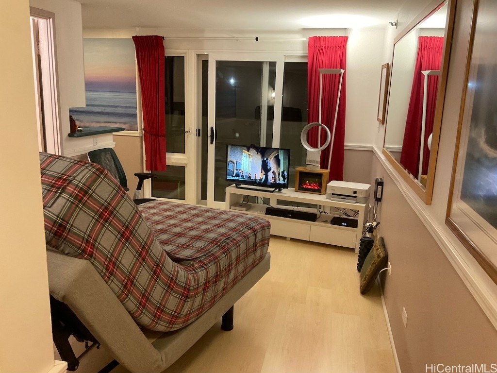 2463 Kuhio Avenue 1102