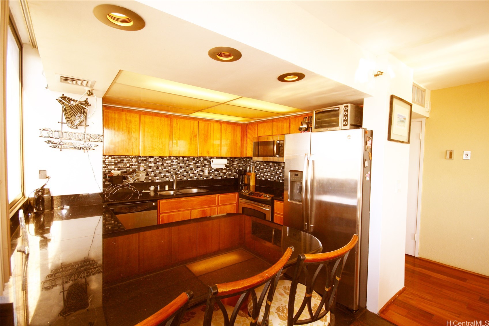 2499 Kapiolani Boulevard 3708