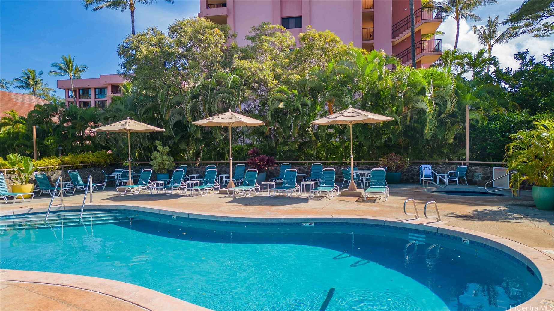 4242 Lower Honoapiilani Road F402