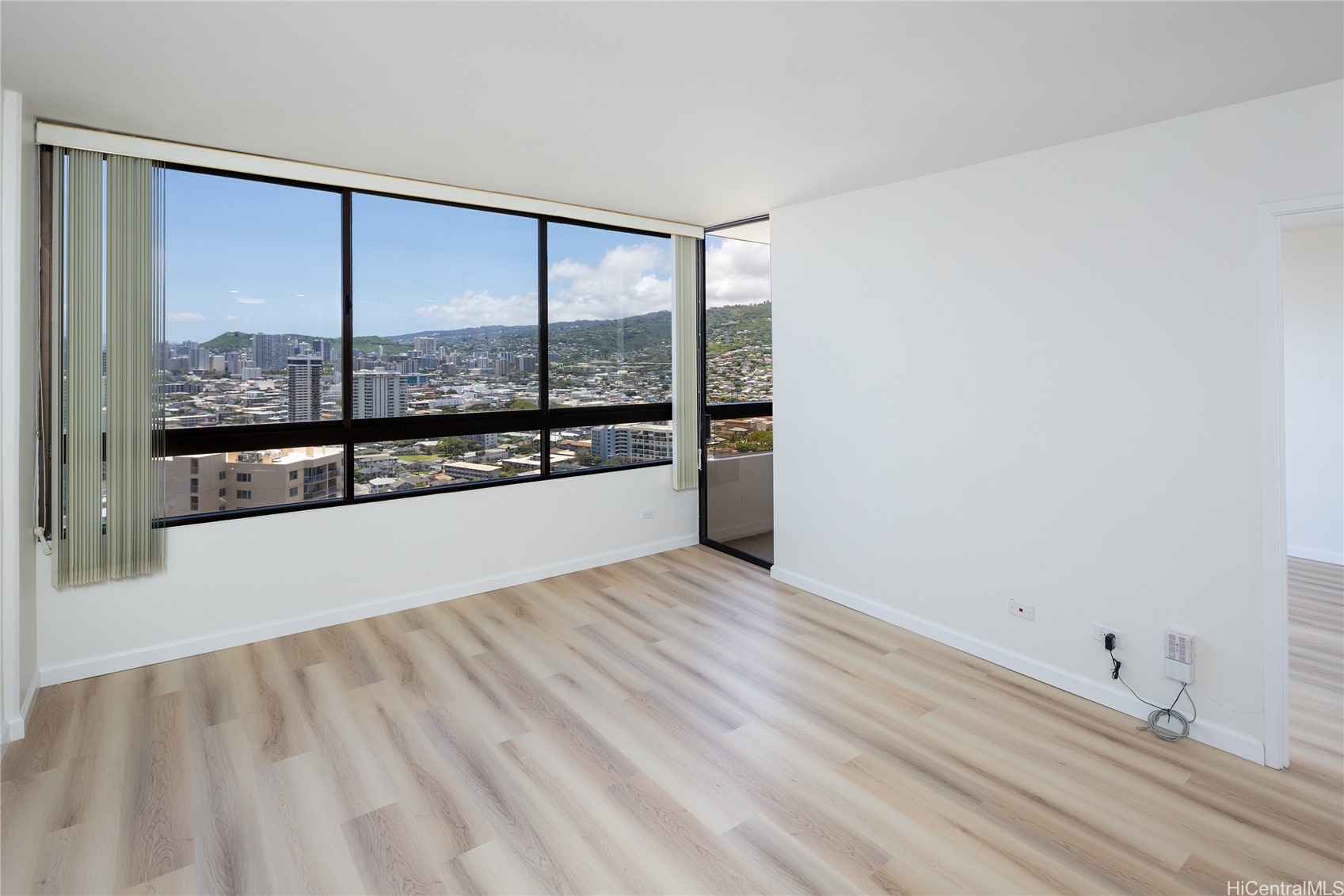 2499 Kapiolani Boulevard 2806