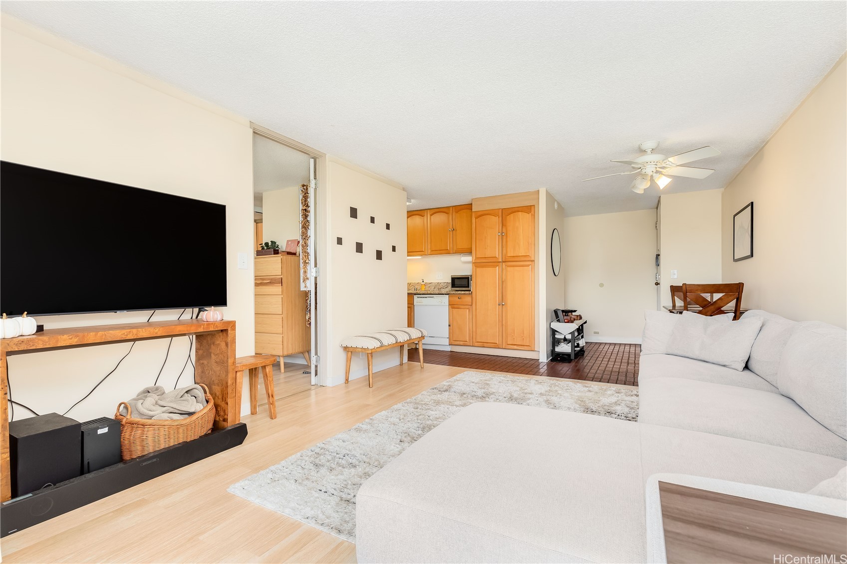 1720 Huna Street B/PH9