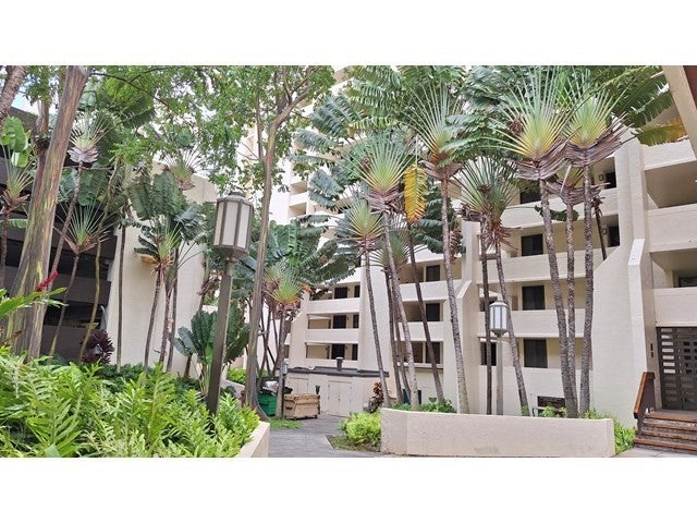501 Hahaione Street 1-14L