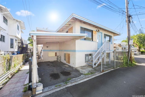 Photo of 27 Kauila Street, Honolulu, HI 96813 (MLS # 202618851)