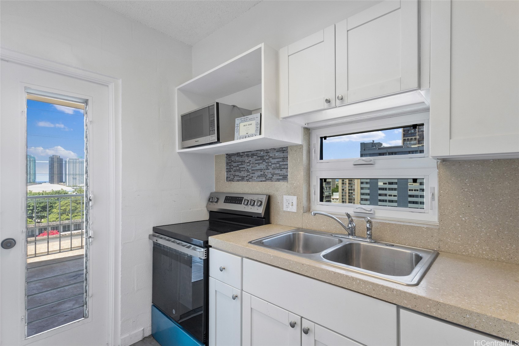 1314 Victoria Street 803