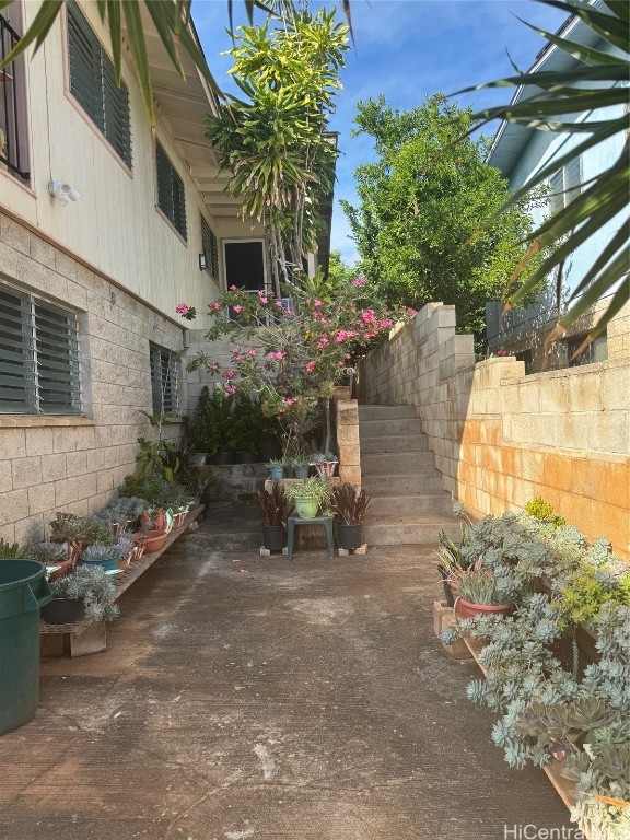 92-686 MALAHUNA Loop