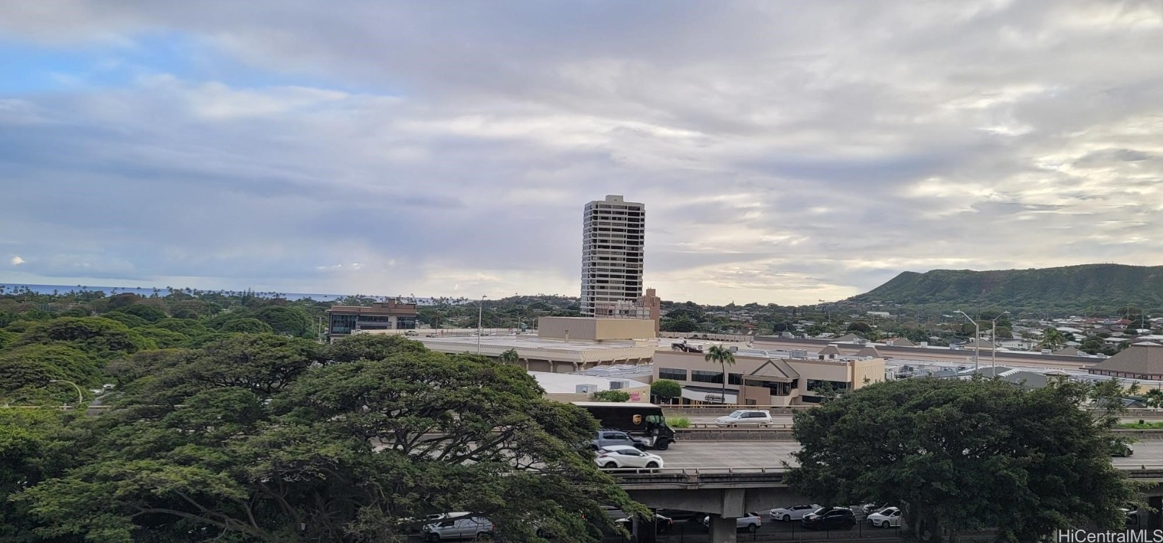 4300 Waialae Avenue A605