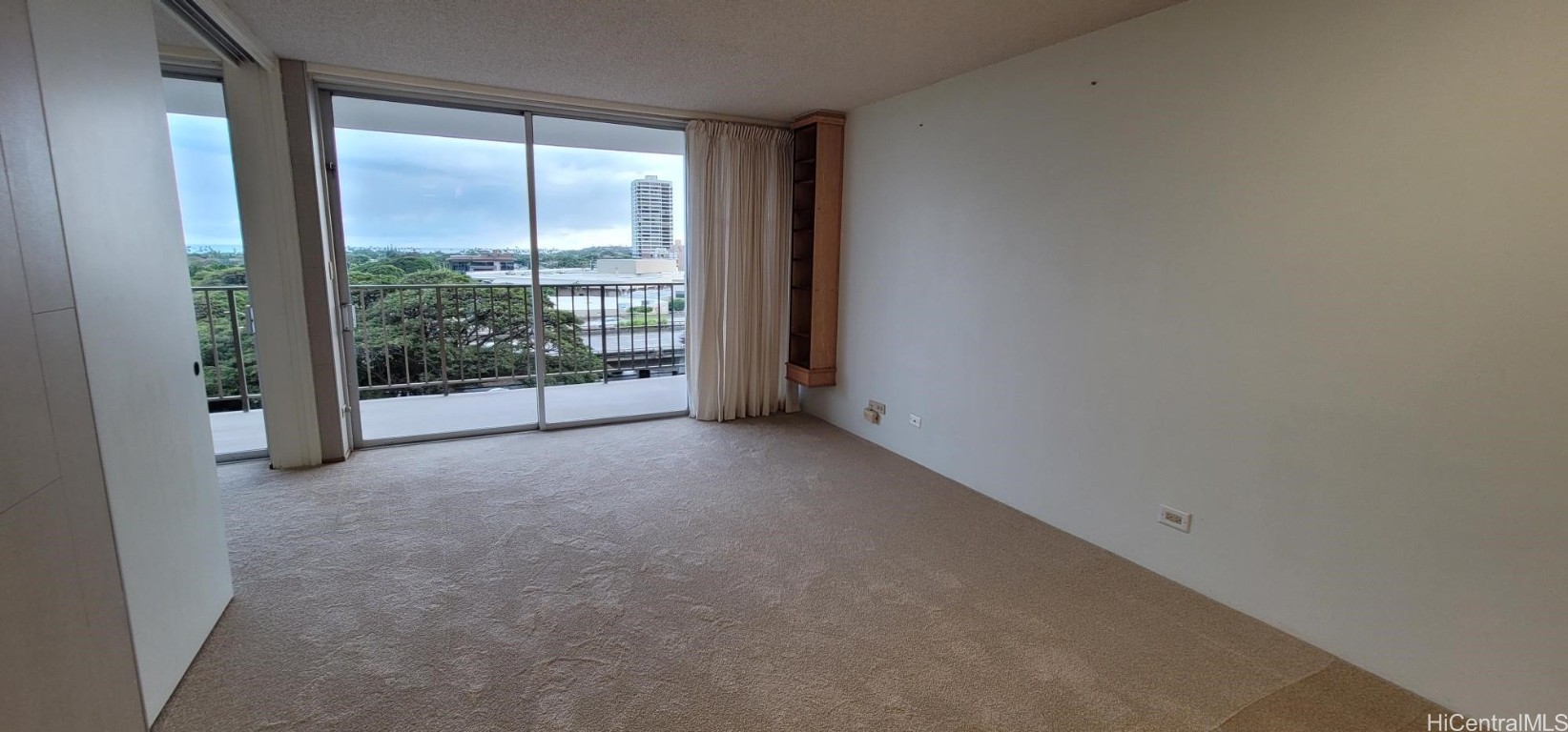 4300 Waialae Avenue A605