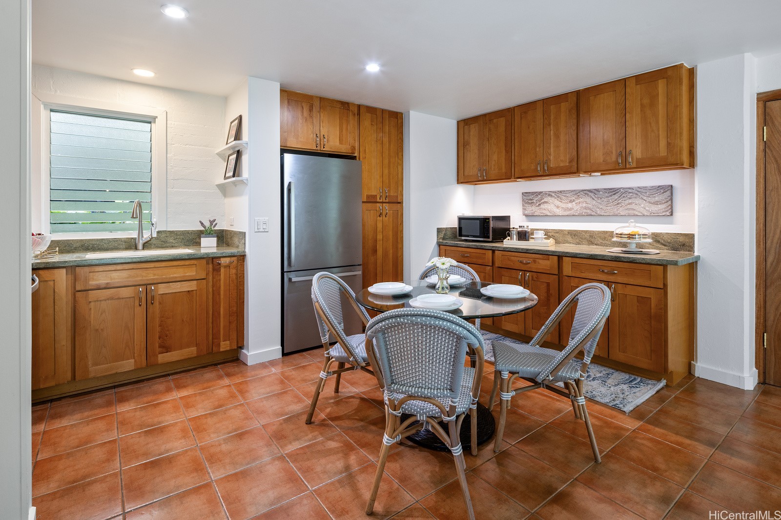 2957 Kalakaua Avenue 102