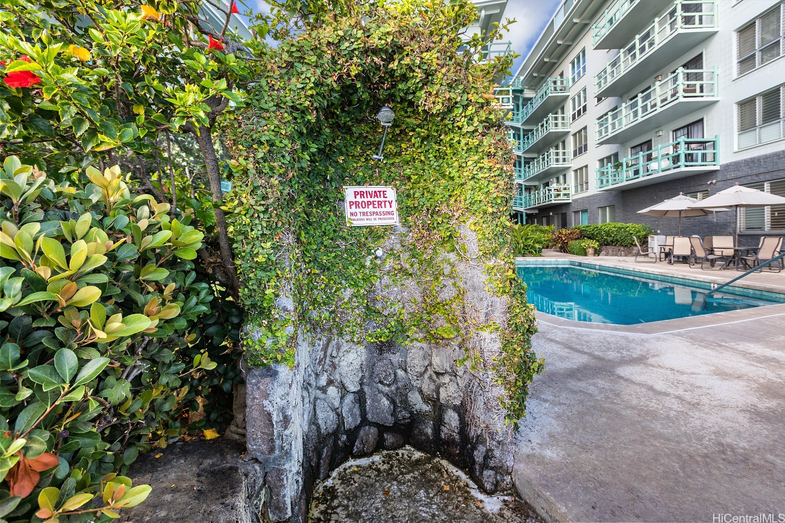 2957 Kalakaua Avenue 102