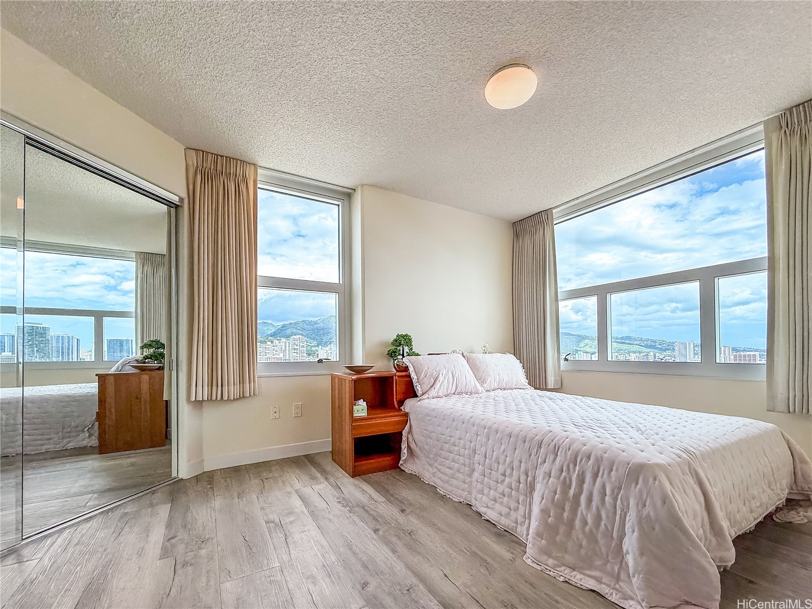 801 S King Street 2609