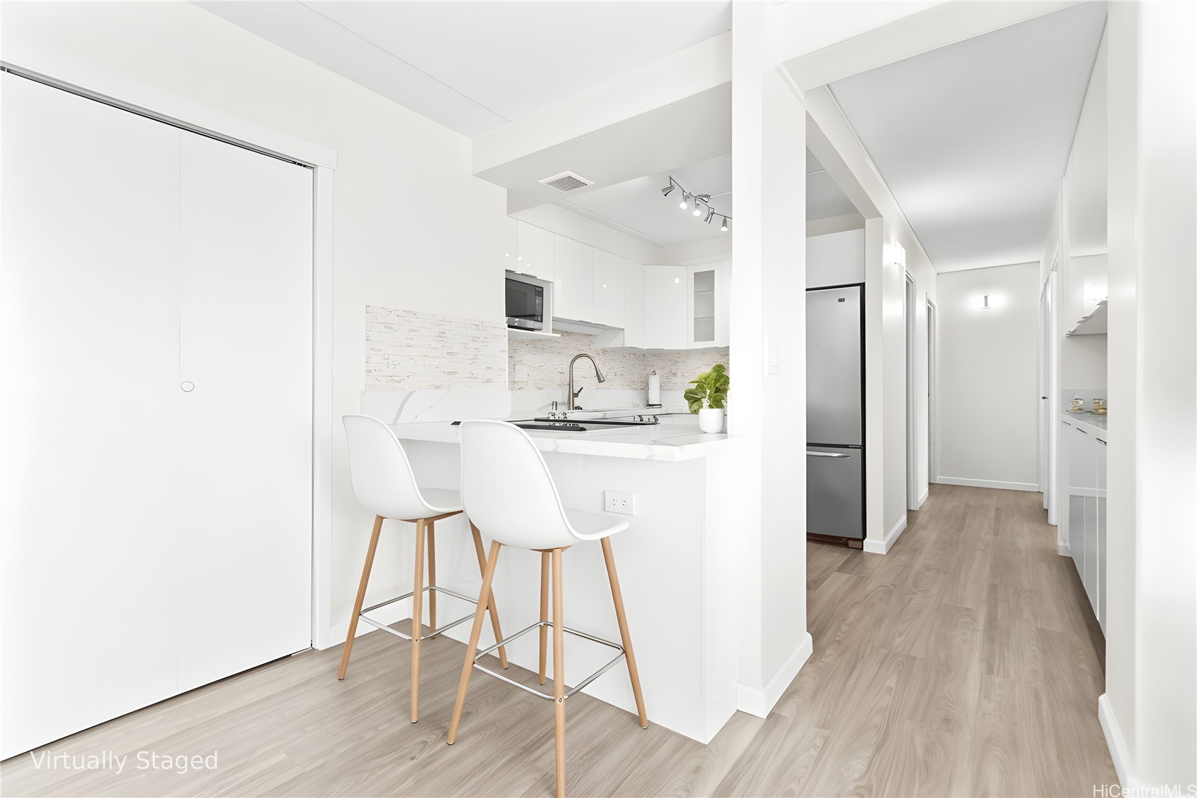 430 Keoniana Street 304