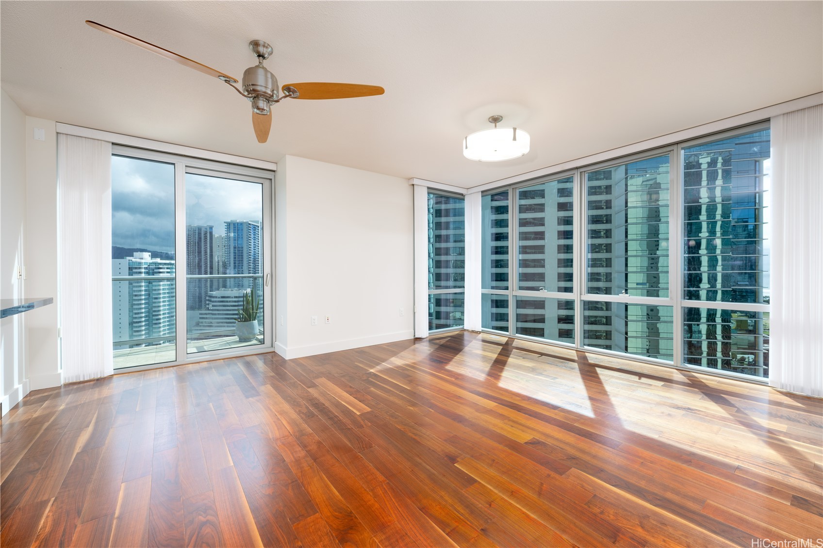 1189 Waimanu Street 2505