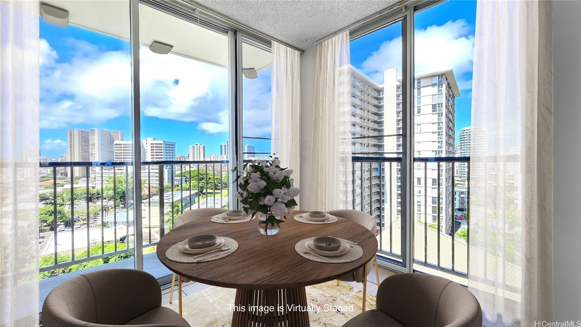 1634 Makiki Street 906