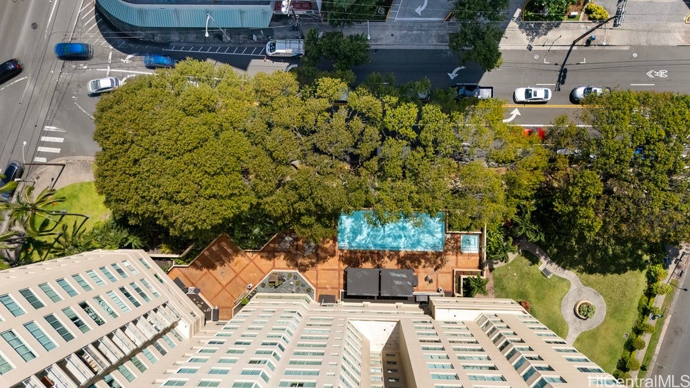 One Kalakaua Senior Living Condominium