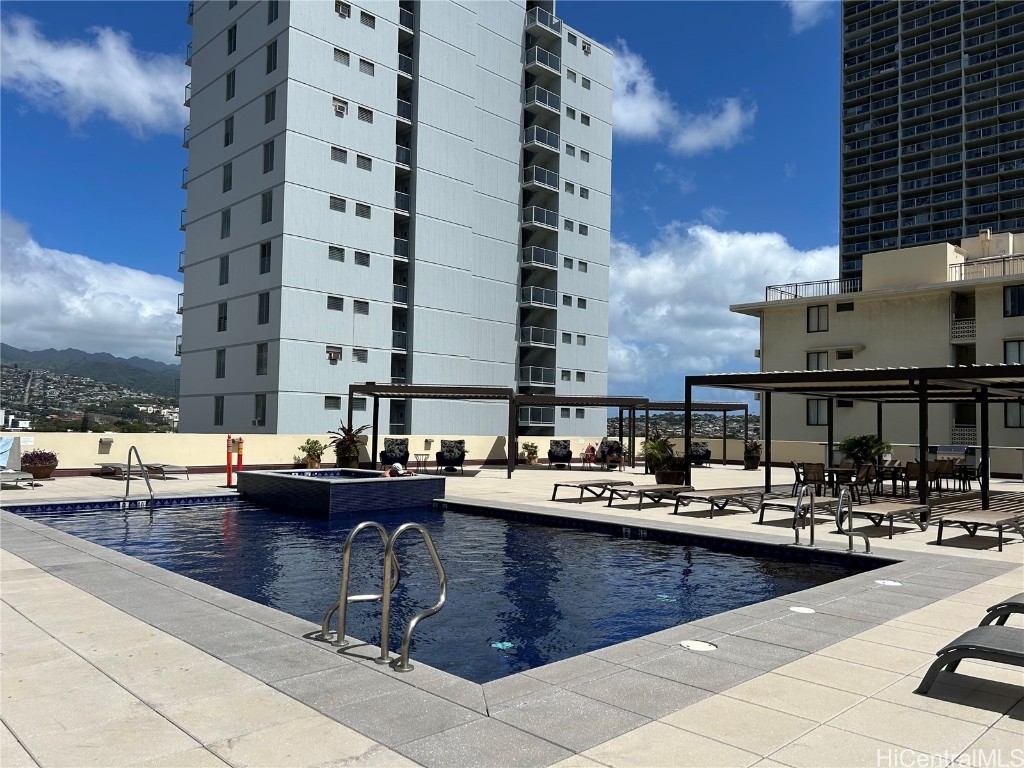 Aloha Lani Condominium