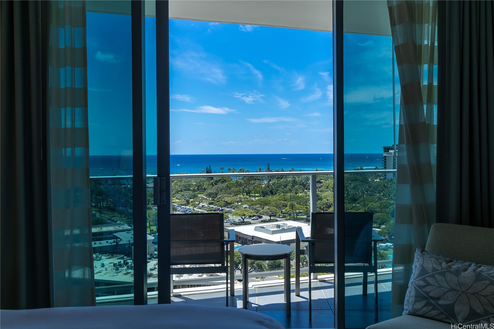 383 Kalaimoku Street 1615