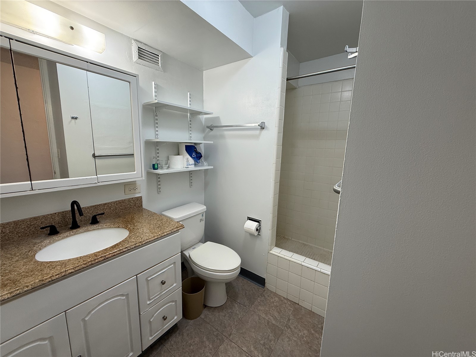 1722 Makiki Street 203