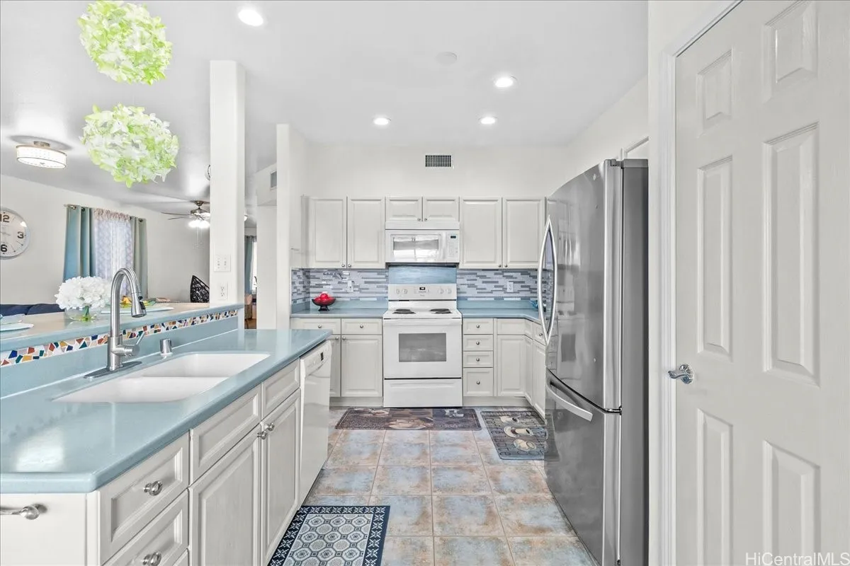 Kapolei, Hawaii 96707, United States, 5 Bedrooms Bedrooms, ,3 BathroomsBathrooms,Residential,Active,103636