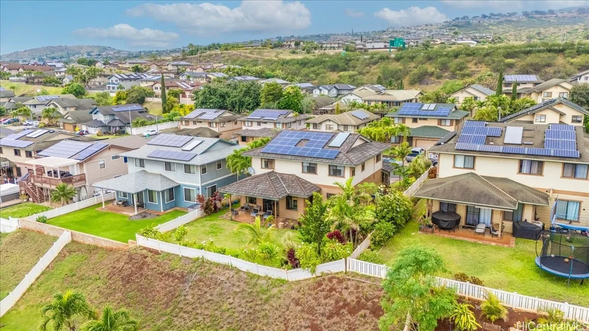 Kapolei, Hawaii 96707, United States, 5 Bedrooms Bedrooms, ,3 BathroomsBathrooms,Residential,Active,103636