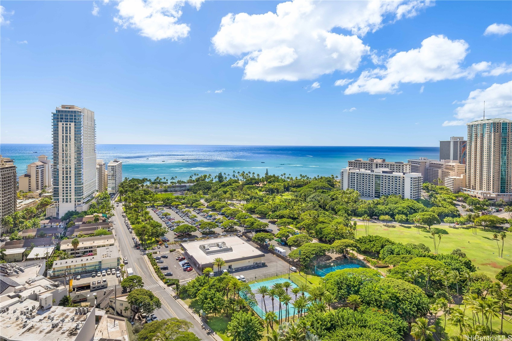 383 Kalaimoku Street E2802