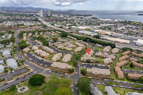 98-1372 Koaheahe Place 18174 Pearl City HI 96782