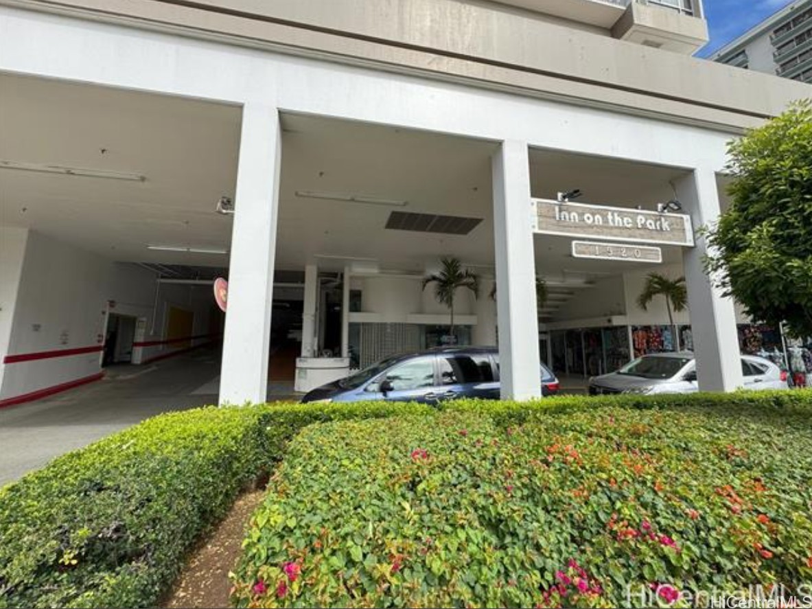 Inn On The Park Condominium