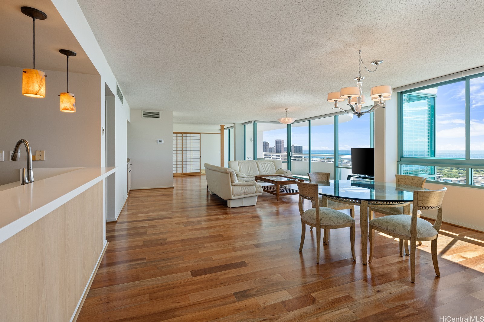 1341 Kapiolani Boulevard 27A