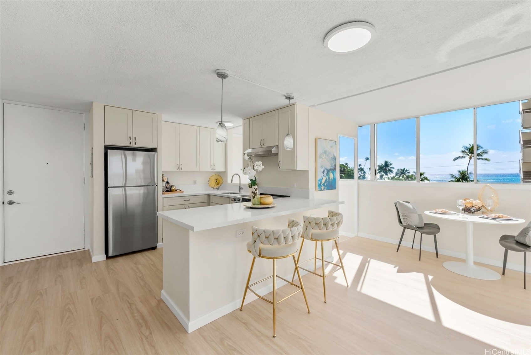 3056 Kalakaua Avenue 5W