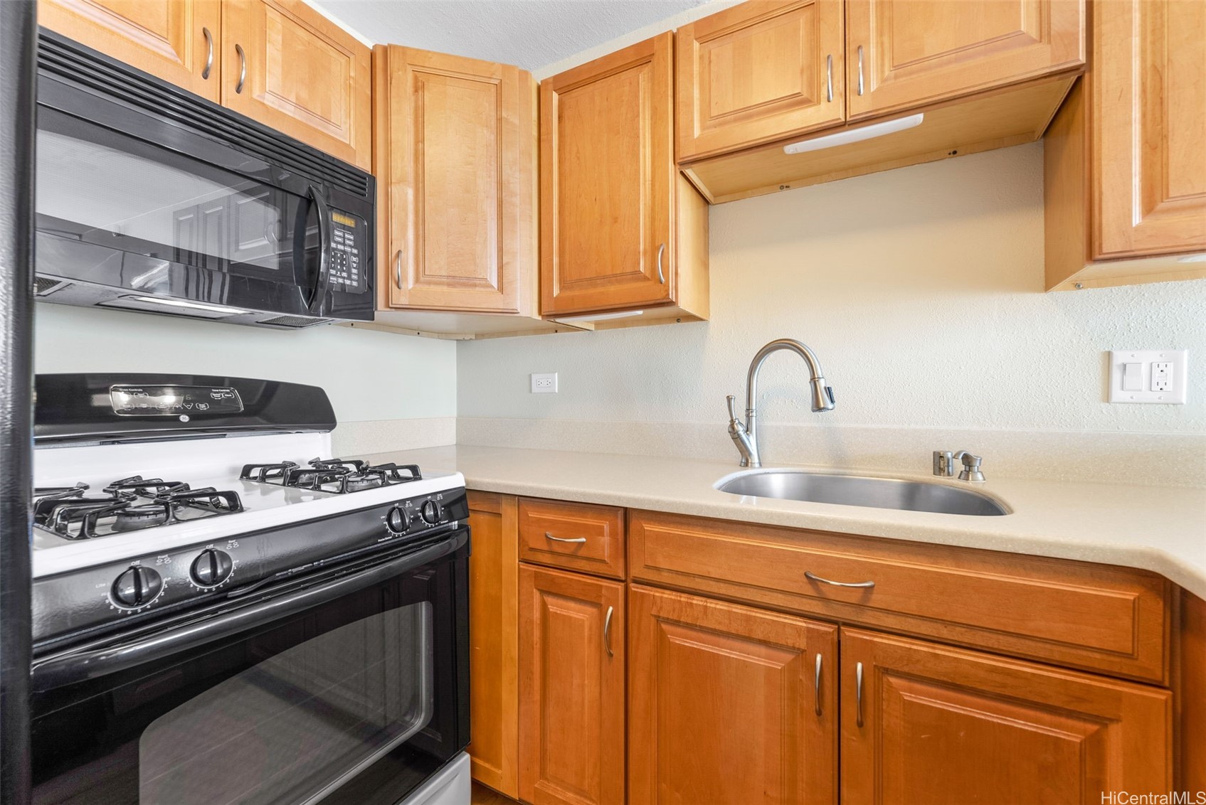 2452 Tusitala Street 1404