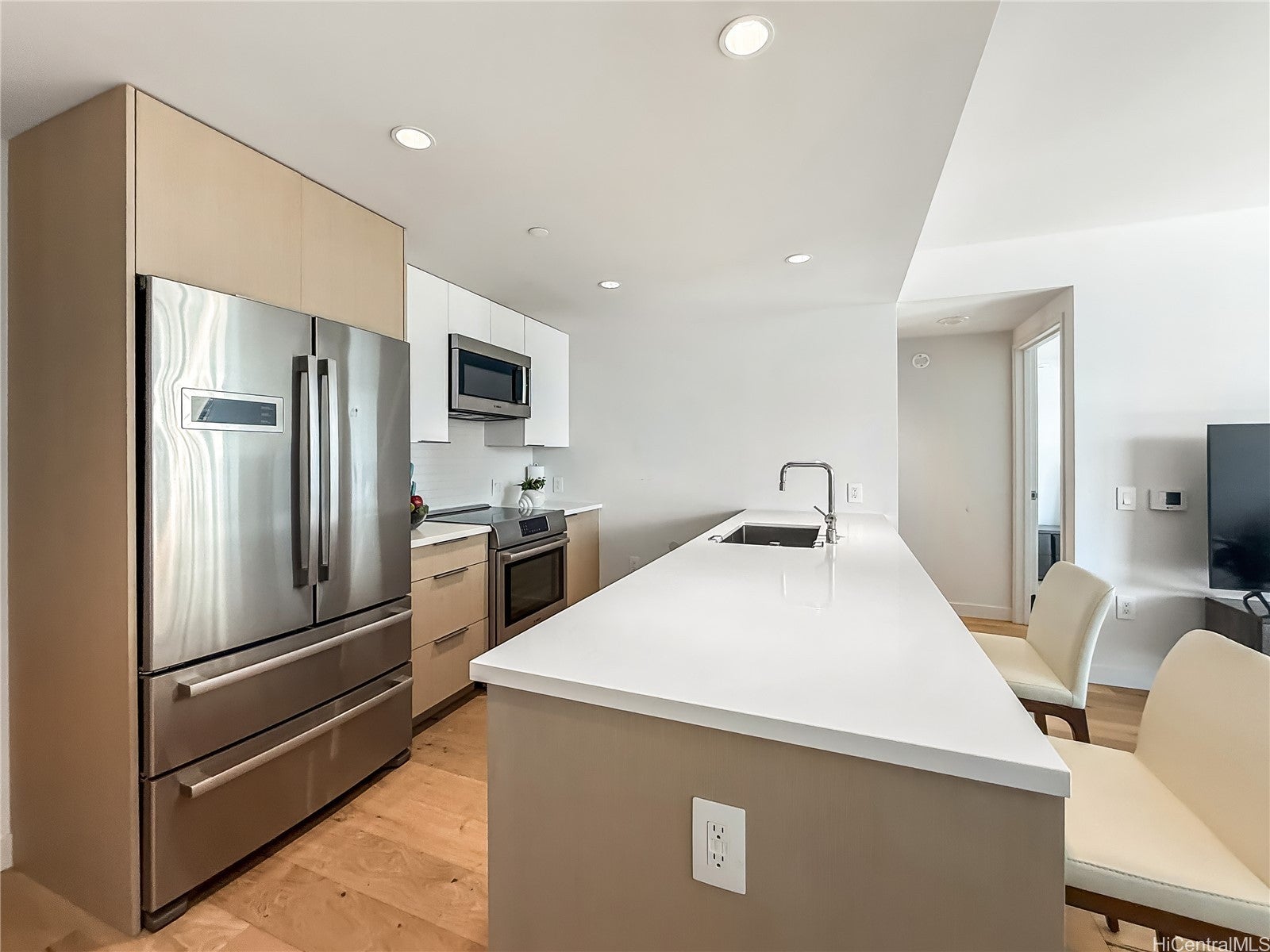 1001 Queen Street 2505