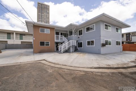 829 Waiaka Place Honolulu HI 96826