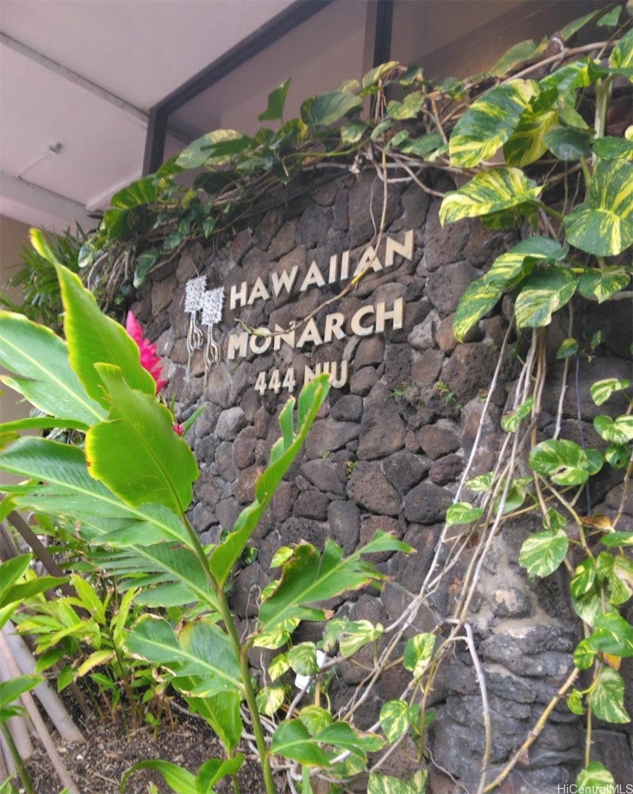 Hawaiian Monarch Condominium