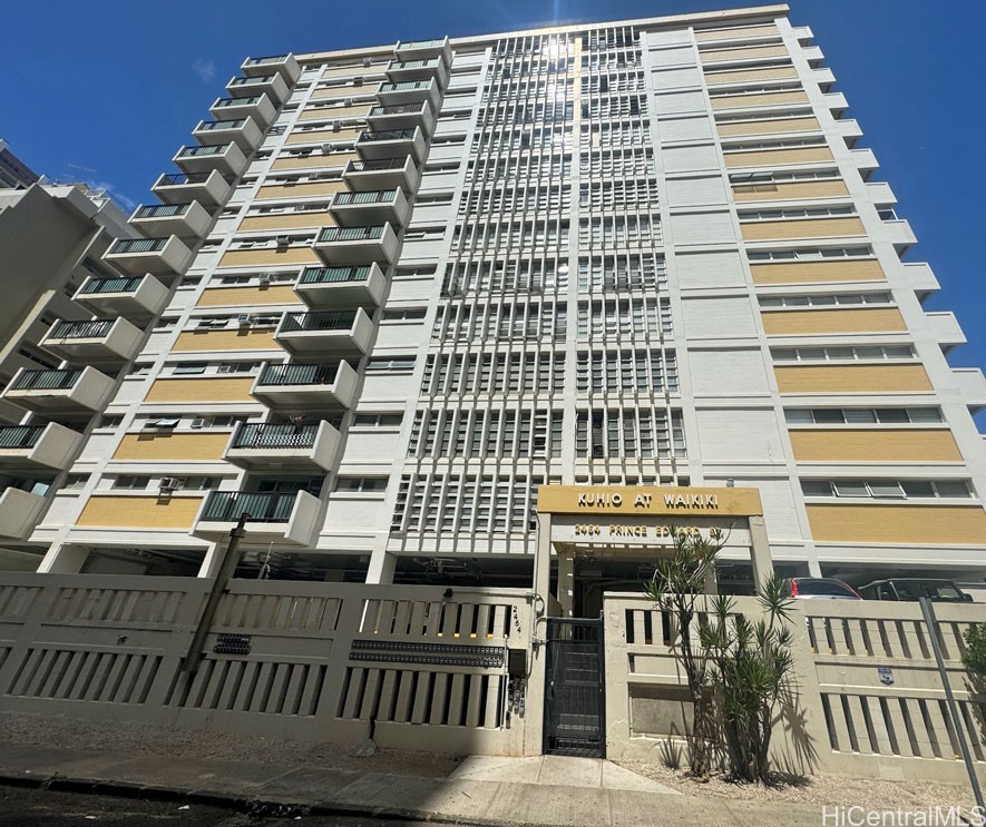 2465 Kuhio Avenue 1418