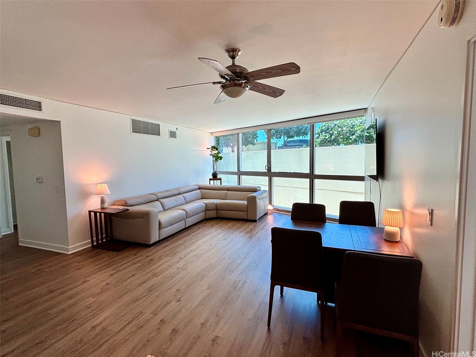 1177 Queen Street 604