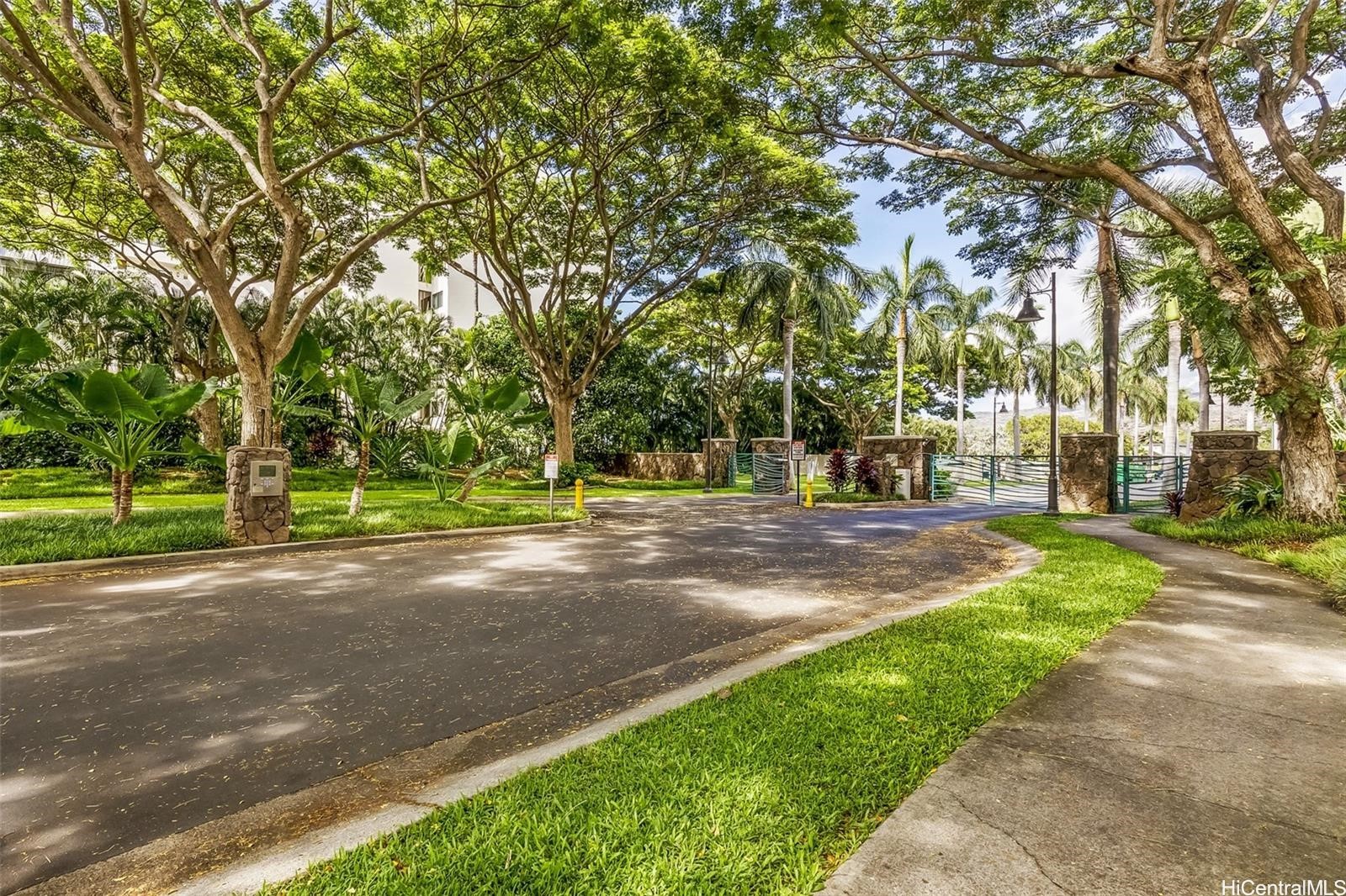 Colony At The Peninsula Condominium