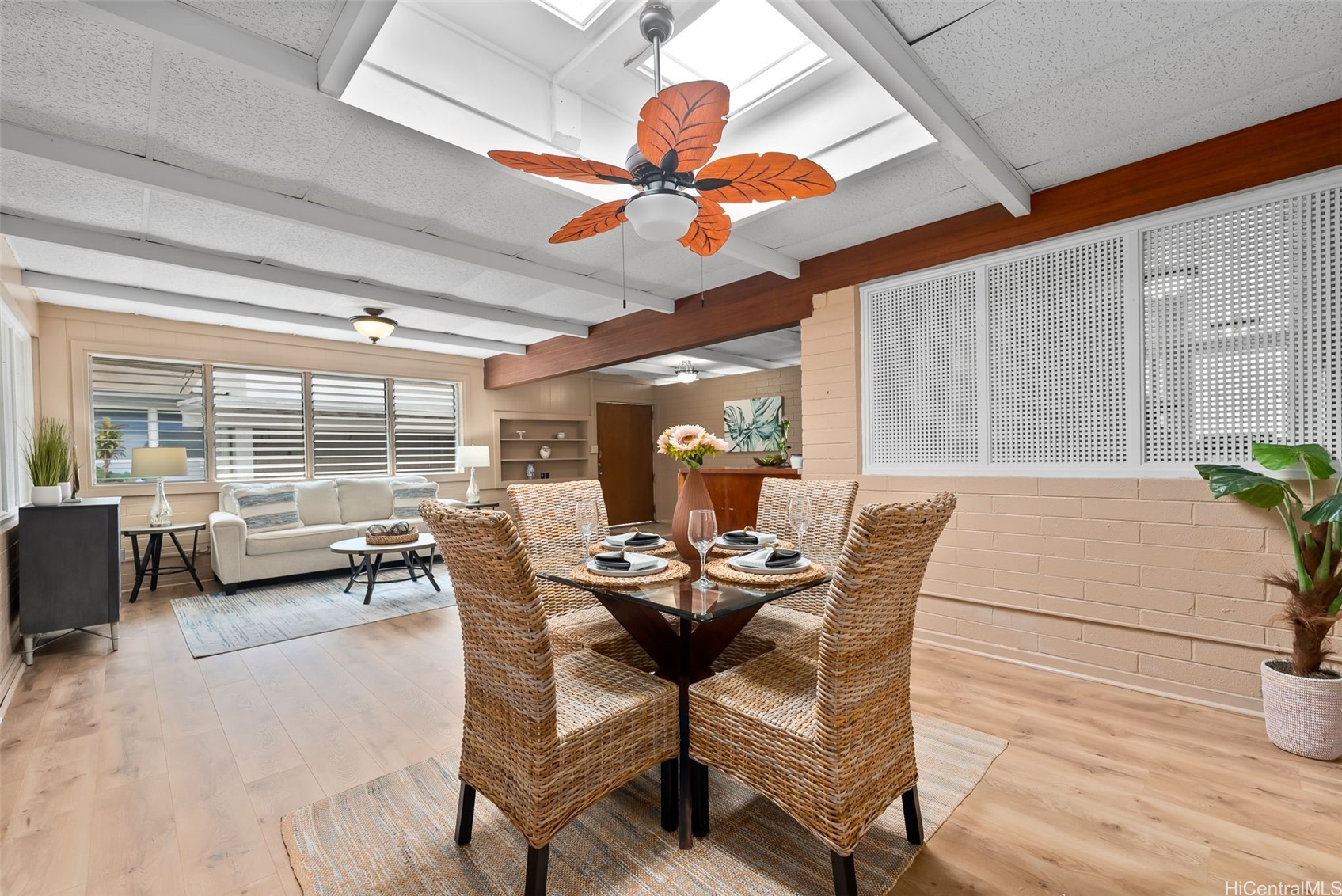 3541 Woodlawn Drive