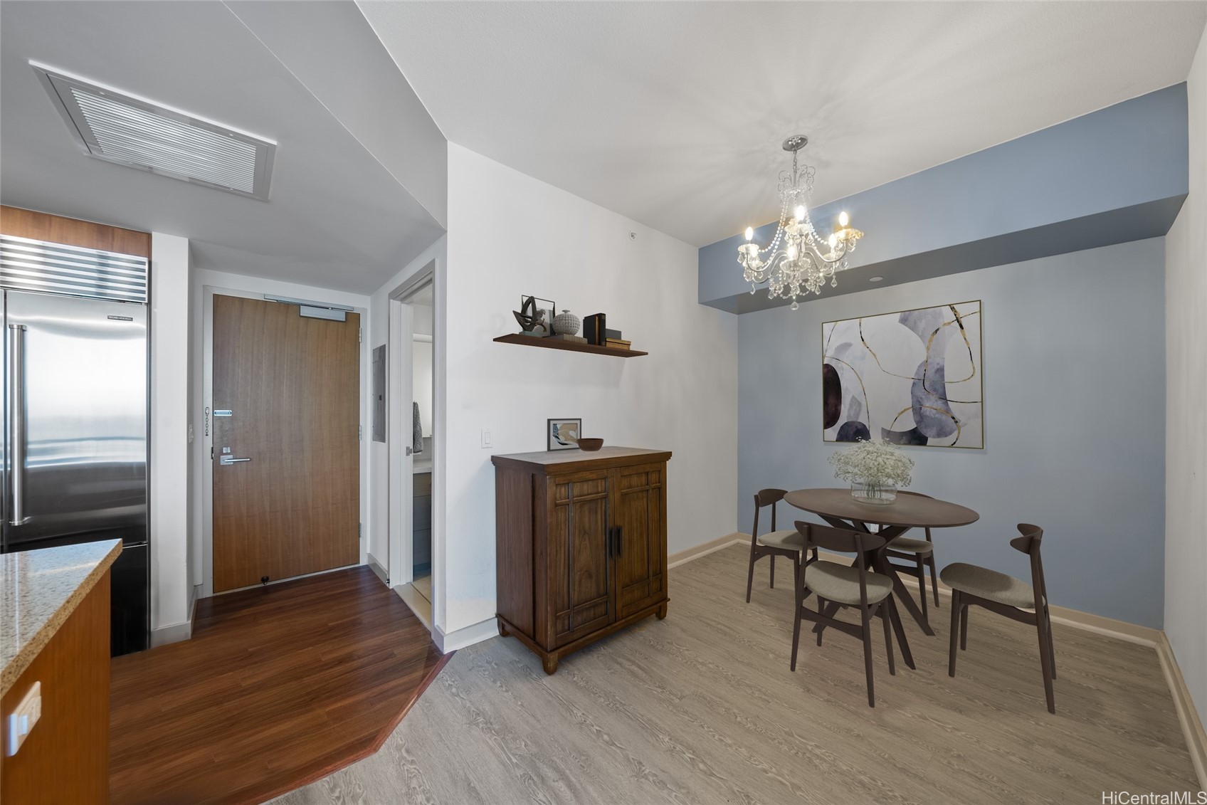 555 South Street 4202