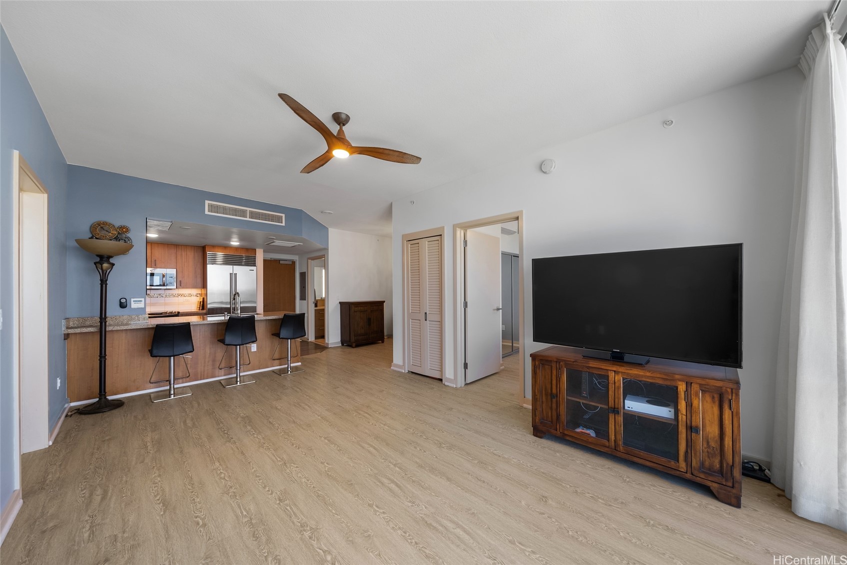 555 South Street 4202