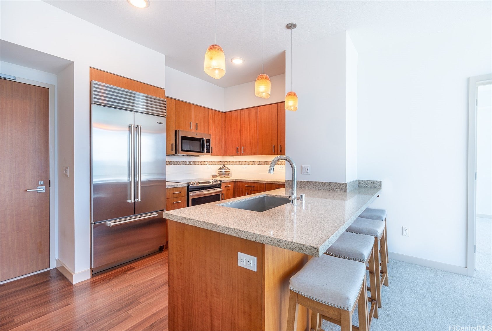 555 South Street 3901