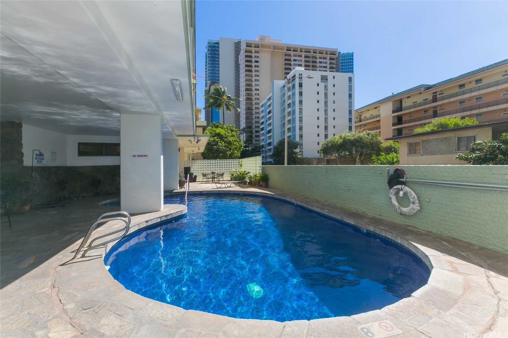 445 Kaiolu Street 1002