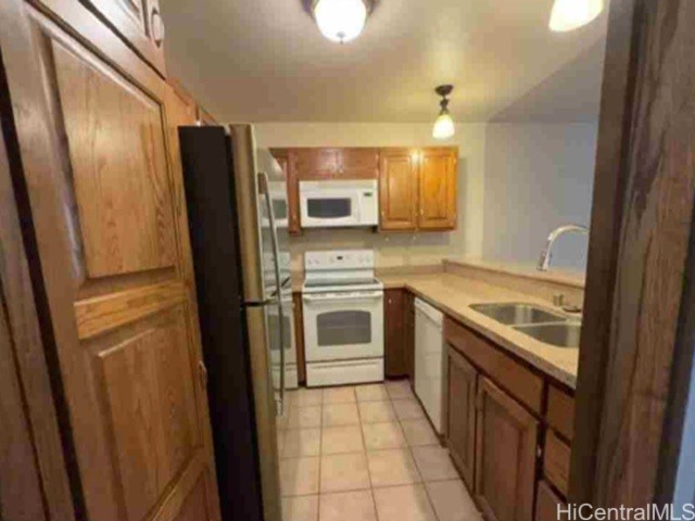 555 Hahaione Street 6D