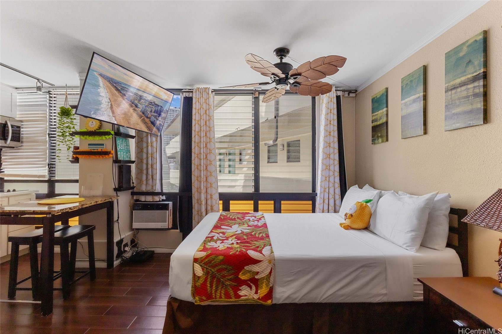 134 Kapahulu Avenue 800