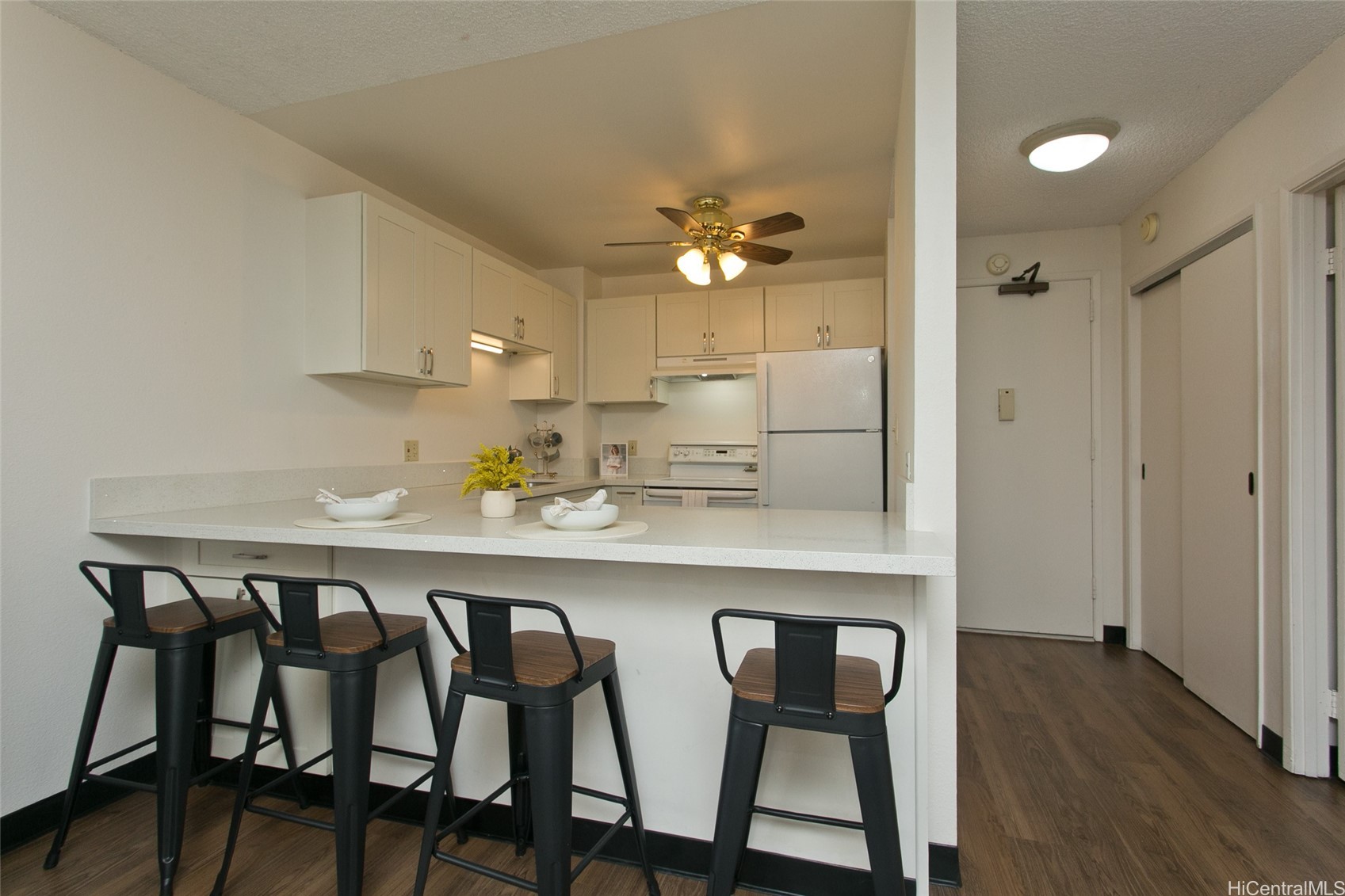 1255 Nuuanu Avenue E2506