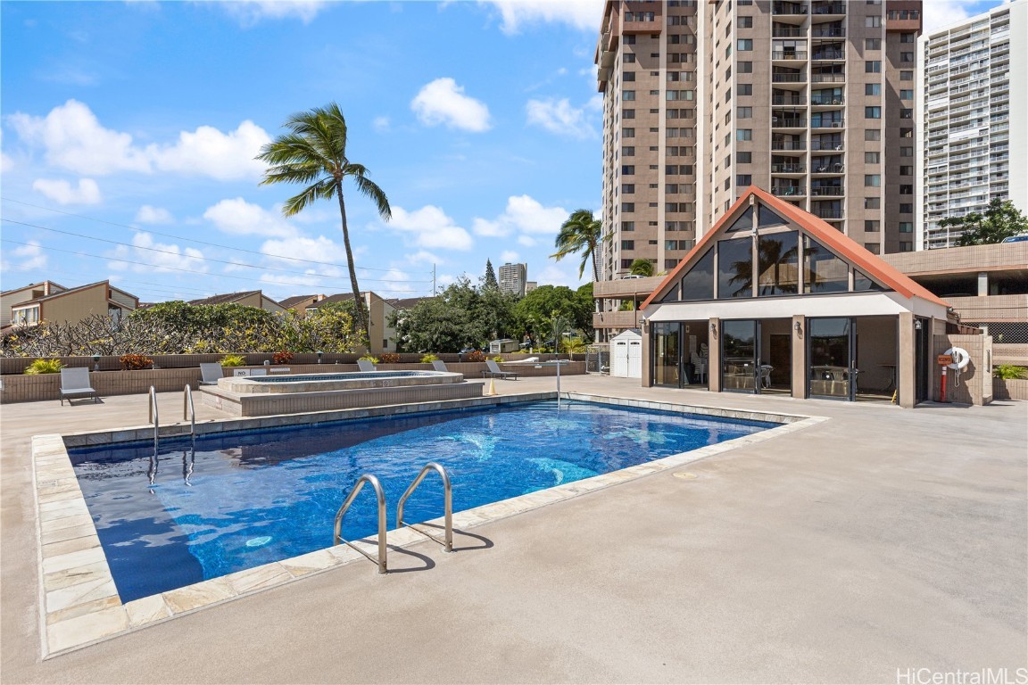 Park At Pearlridge Condominium