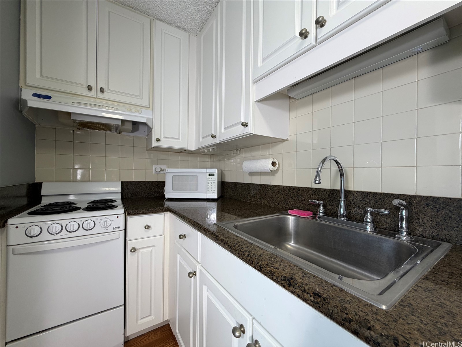 2637 Kuilei Street A53
