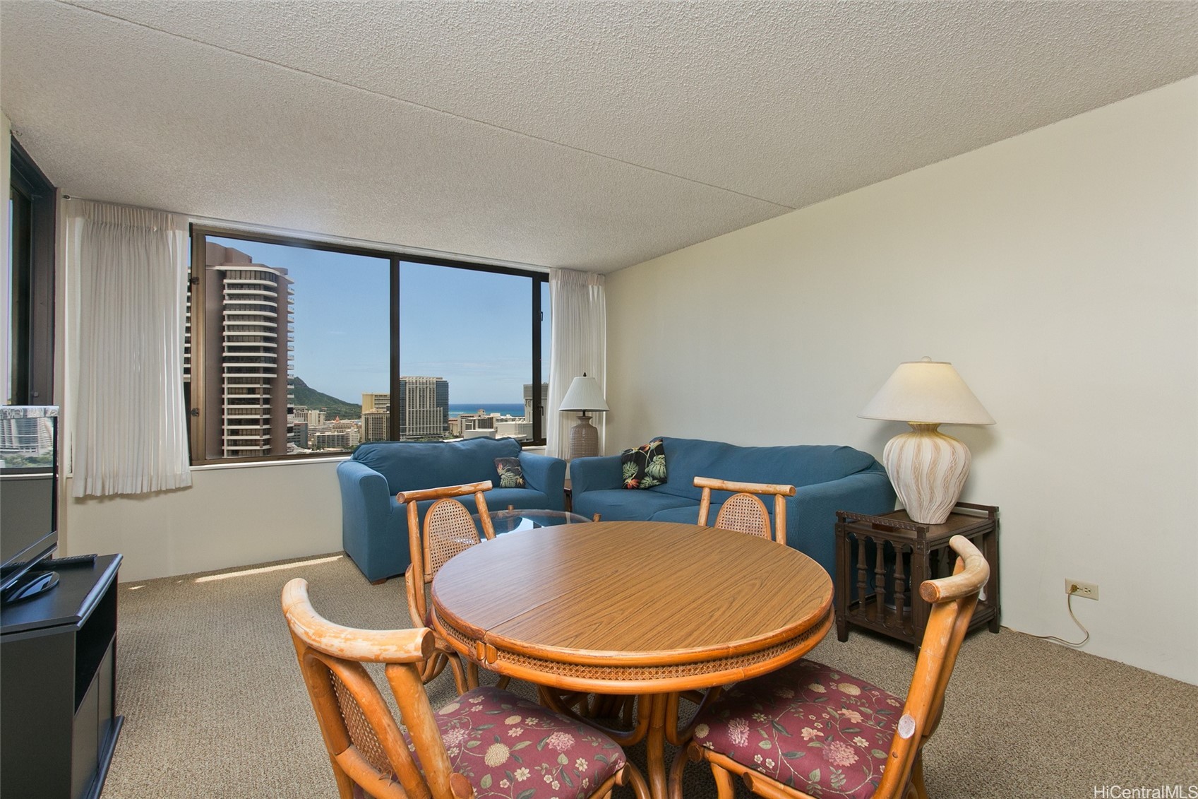 411 Hobron Lane 2905