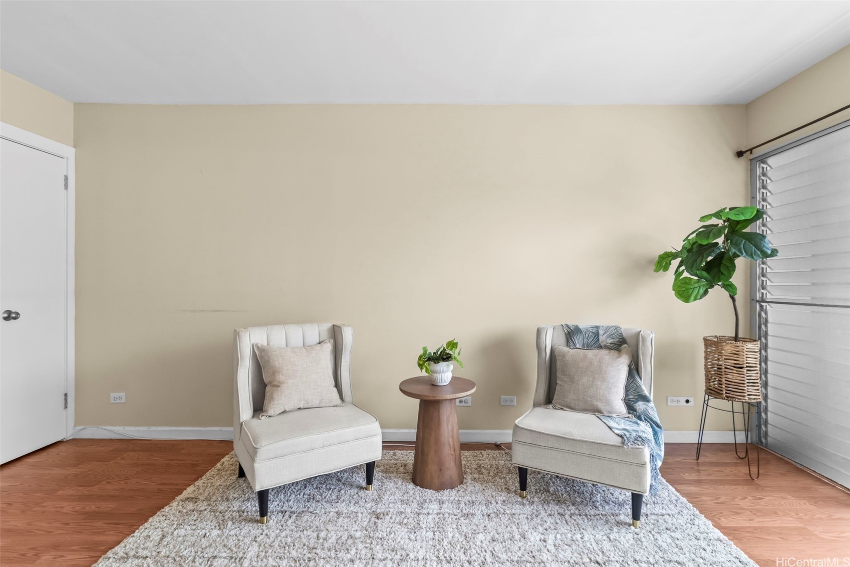 2440 Date Street 303