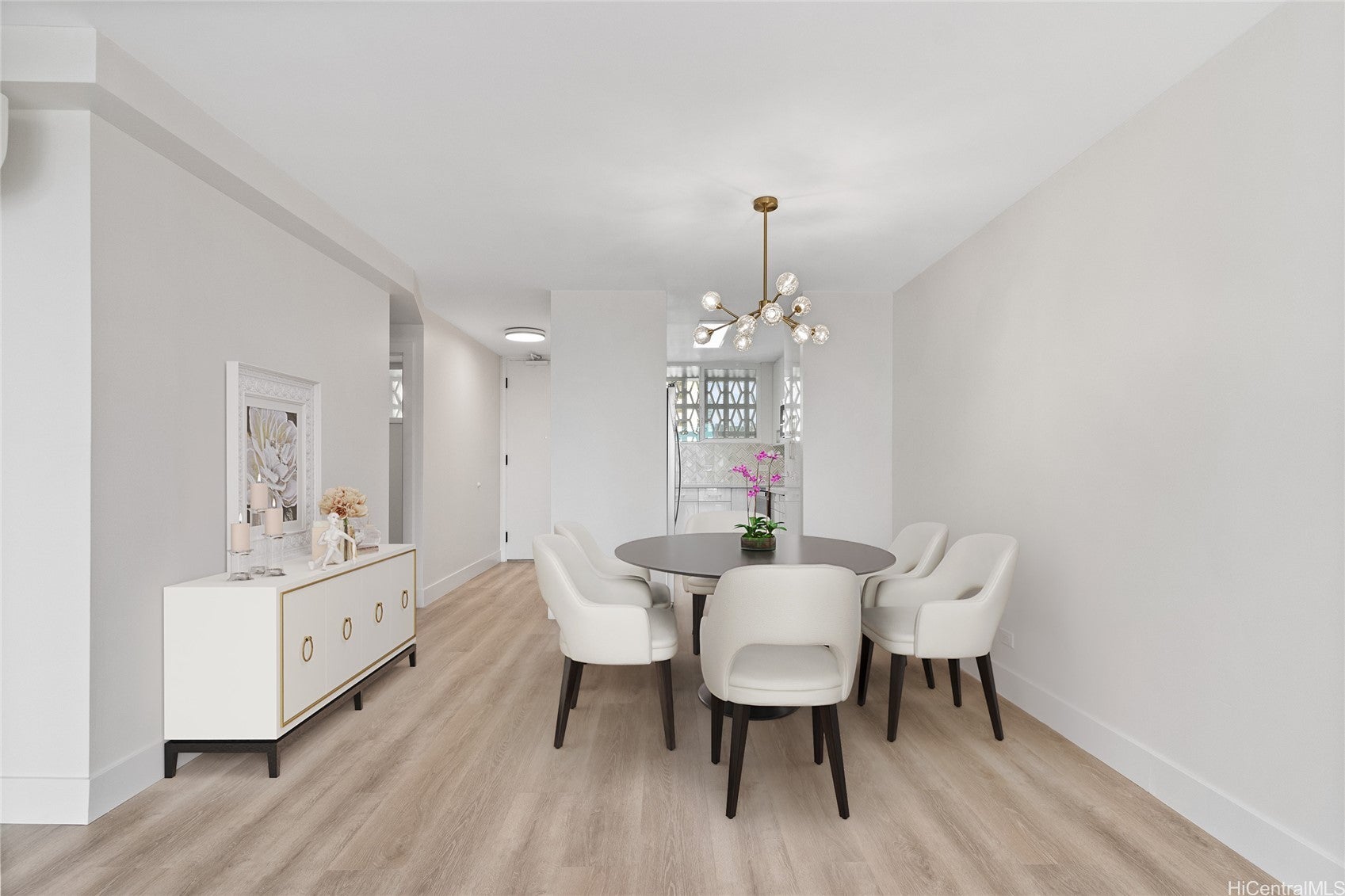469 Ena Road 2304