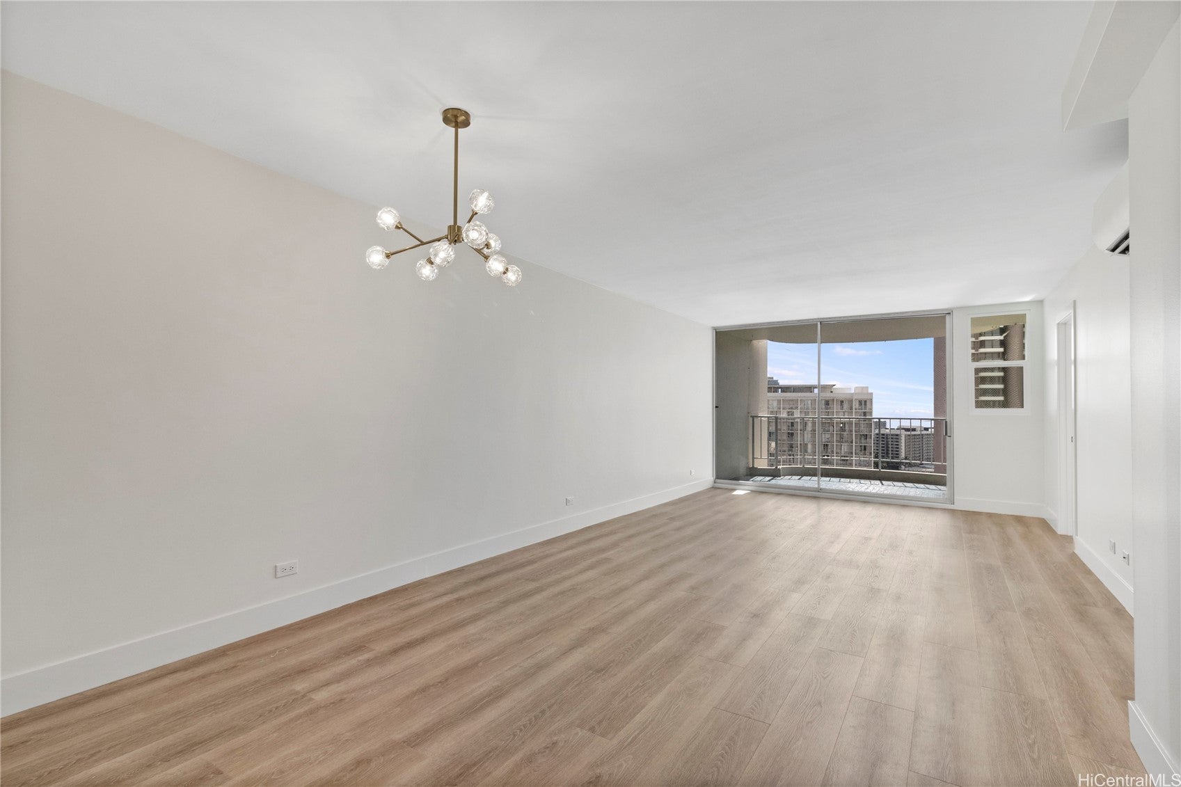469 Ena Road 2304