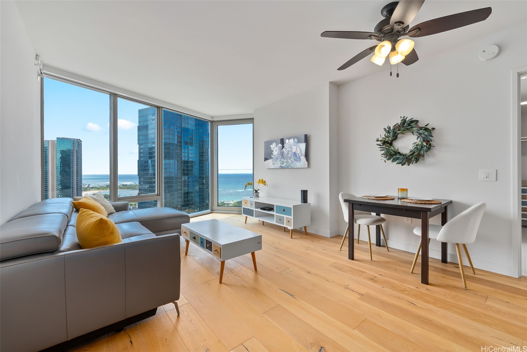 1001 Queen Street 2506